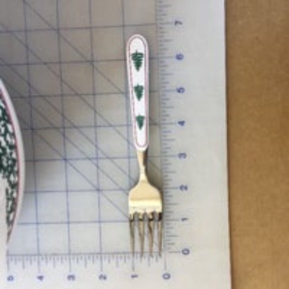 Furio Christmas Tree Silverware Set of 4 - Picture 2 of 2